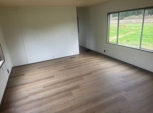 27638 Siuslaw River Rd, Lorane, OR 97451