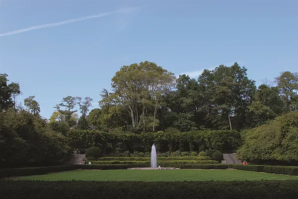 Sold by Corcoran | media 24