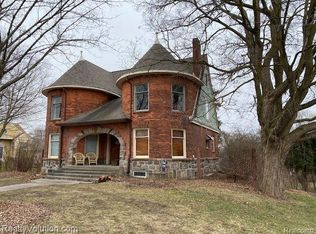 1109 W Genesee St, Lapeer, MI