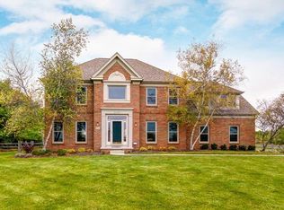 8330 Roberts Rd, Hilliard, OH 43026