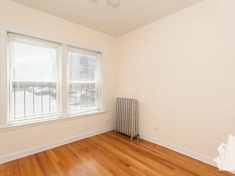 3930 N Pine Grove Ave #2W — Photo 5