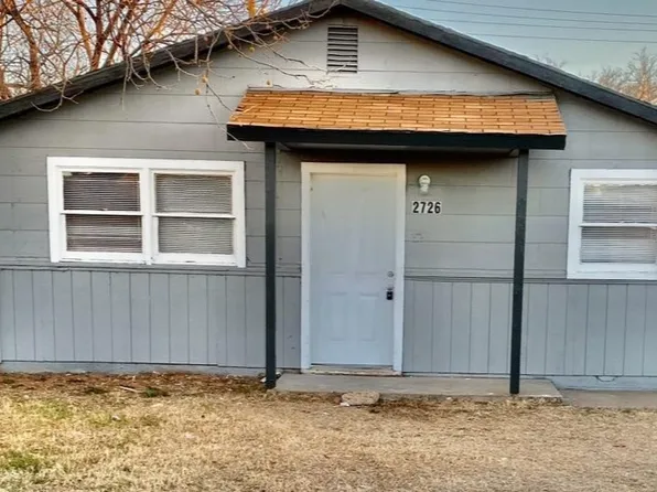 2726 E 2nd St, Lubbock, TX 79403