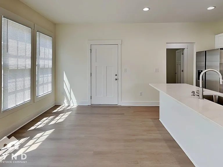 501 Everette St — Photo 6