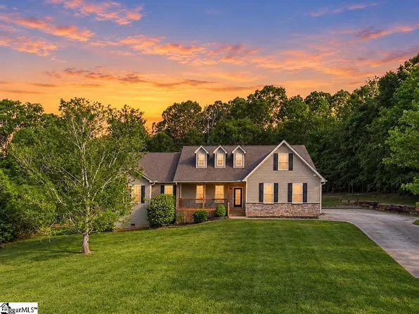 208 Quercus Run, Fountain Inn, SC 29644