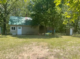 8582 E Sand Ridge Rd, Goetzville, MI 49736