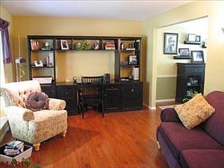 2nd image of 823 Weatherwood Dr