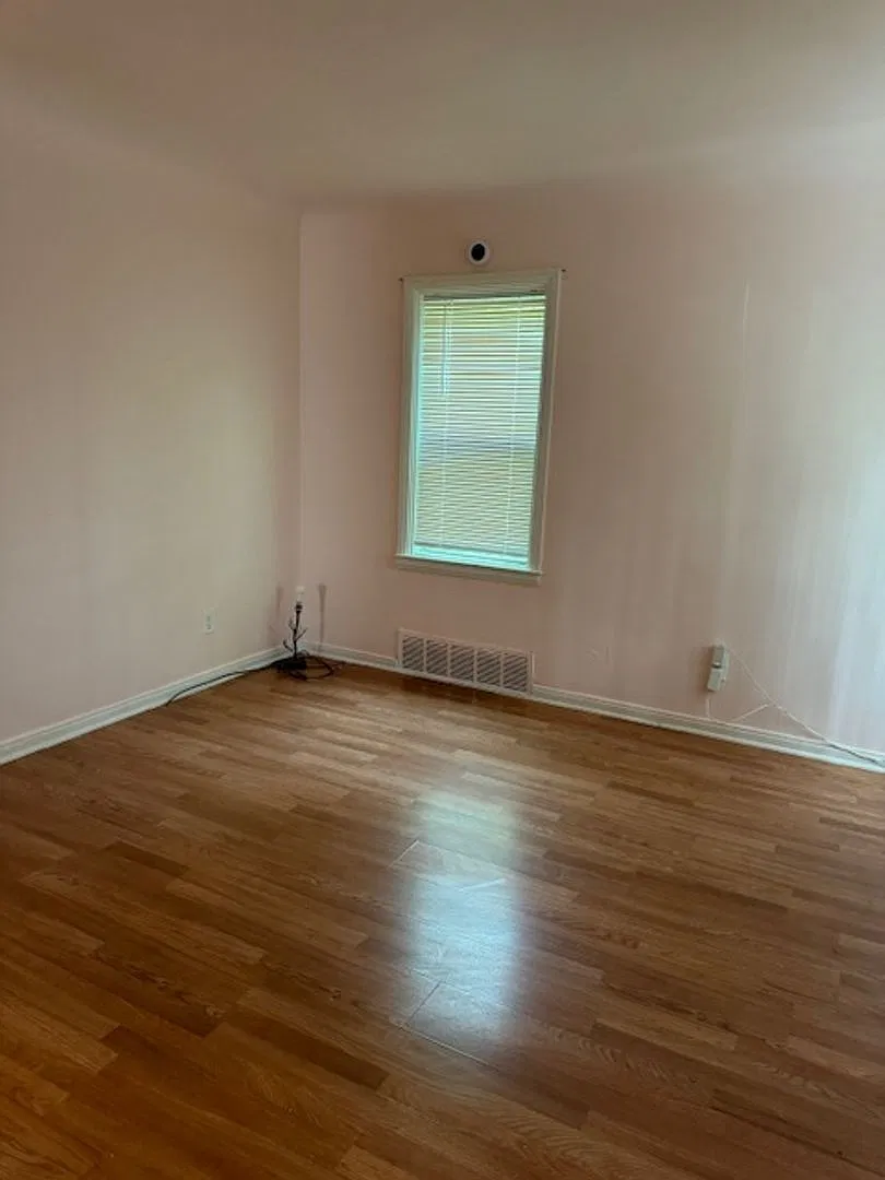 2 Bed Ranch, newly rehabbed. — Photo 3