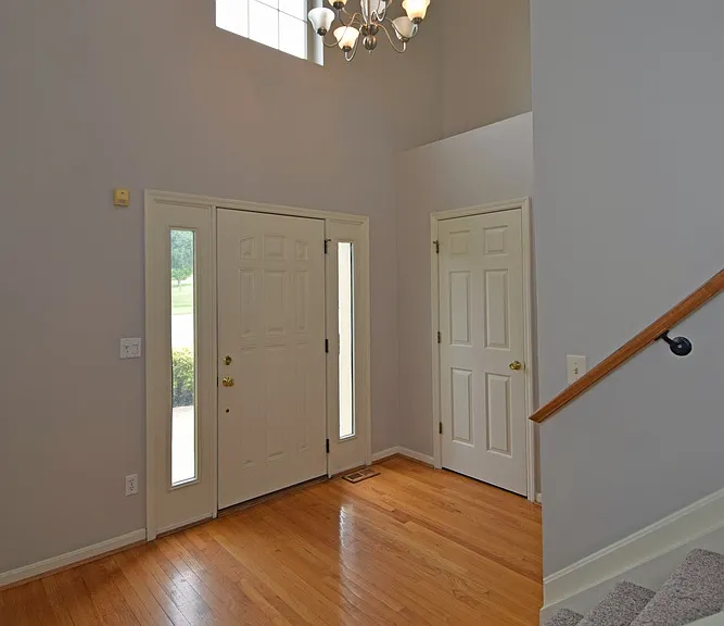 6490 Glenarbor Dr — Photo 2