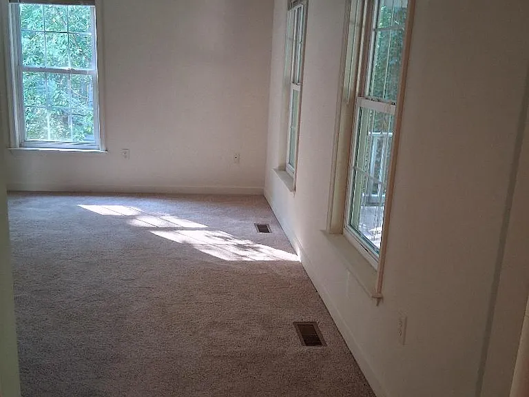 12904 Arsenal Ct — Photo 10