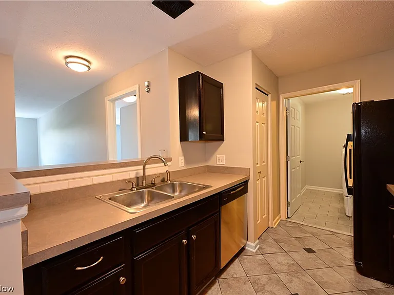 29842 Center Ridge Rd #225 — Photo 11