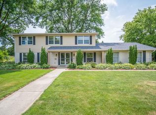 18365 Tilton Ln, Brookfield, WI 53045