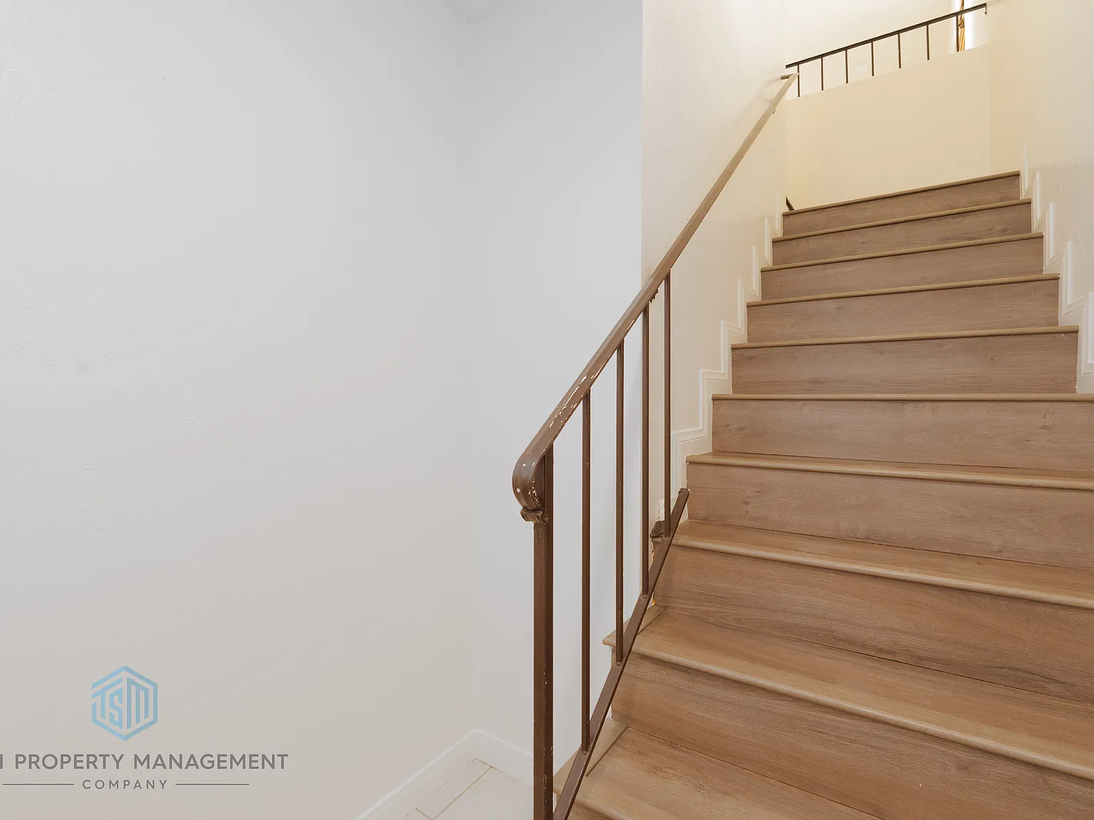 2 bed, 1001 sqft, $2,700 — Photo 4