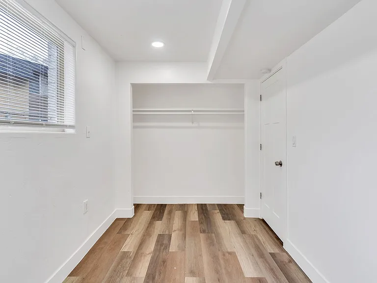 1794 W Shannon Cir — Photo 21