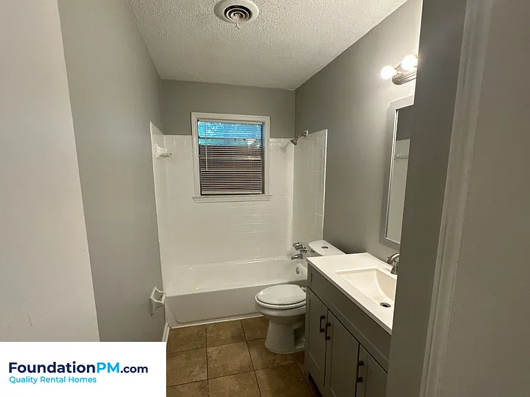 4208 Beacon Hill Dr — Photo 15