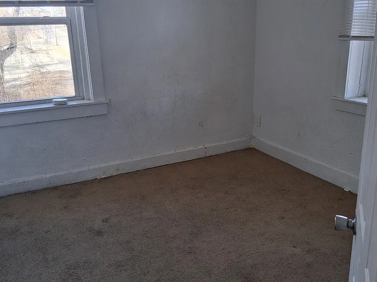 2315 E 39th St #3W — Photo 6