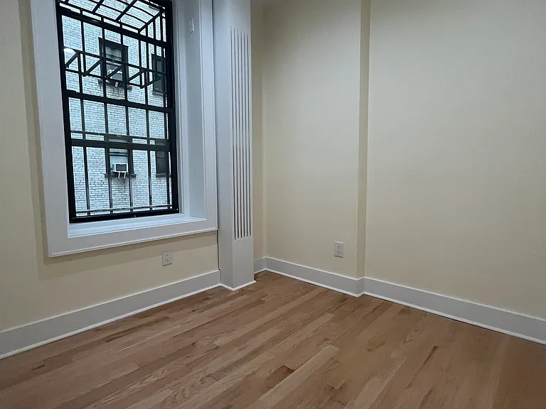 276 Riverside Dr #2FF — Photo 10