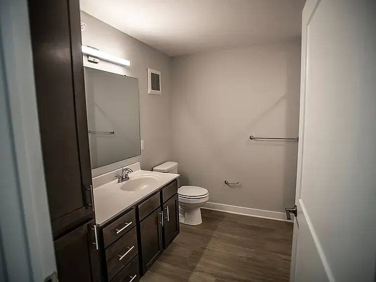 Riverbend Flats — Photo 11