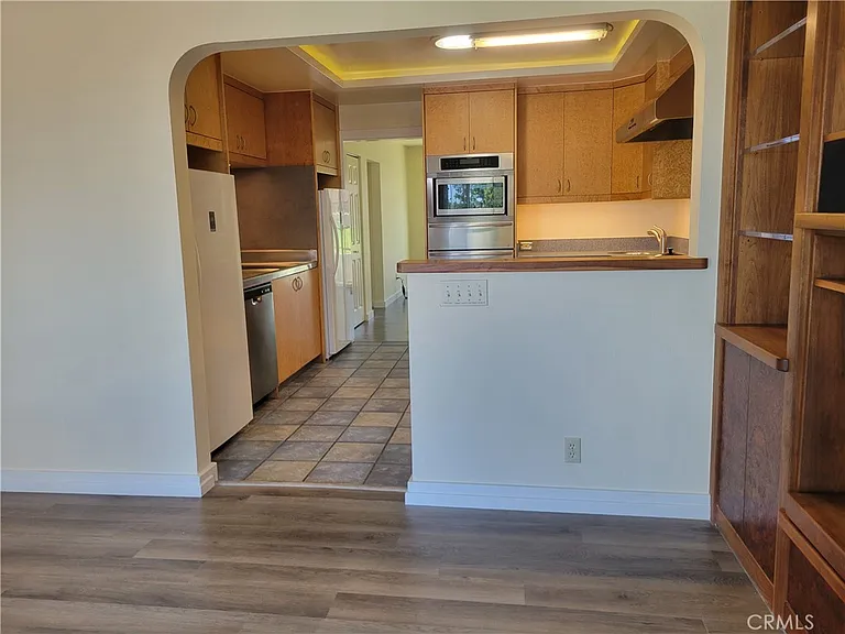 1884 Jaybrook Dr — Photo 11