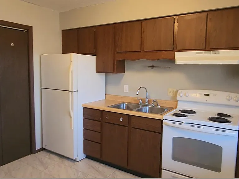 515 Dewey Ave #5 — Photo 3