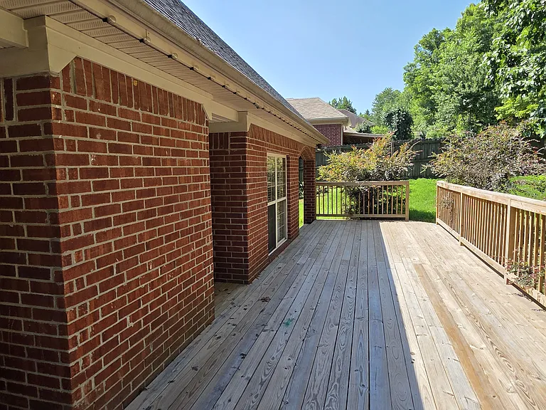 1416 Lansing St — Photo 31