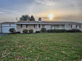 17 Old Depot Rd, New Cumberland, PA 17070