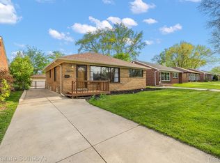 2752 Derby Rd, Birmingham, MI 48009