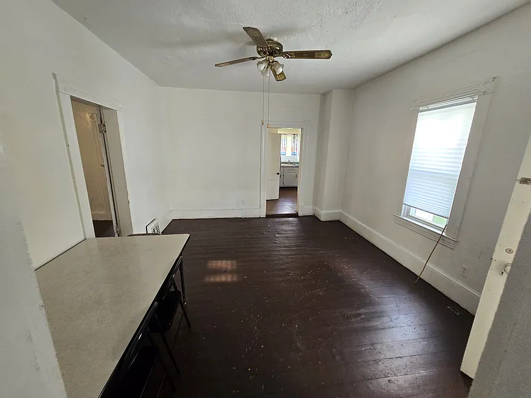 272 Locust Ave — Photo 10