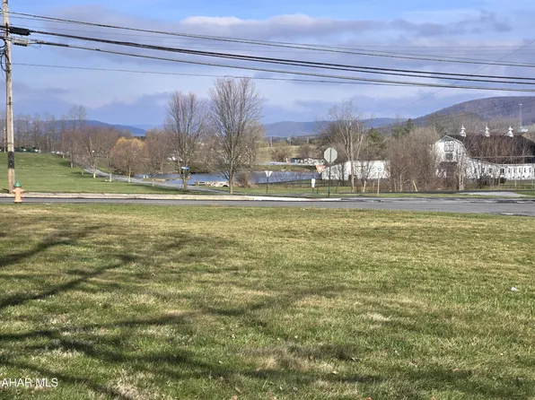 401 S Market St, Martinsburg, PA 16662