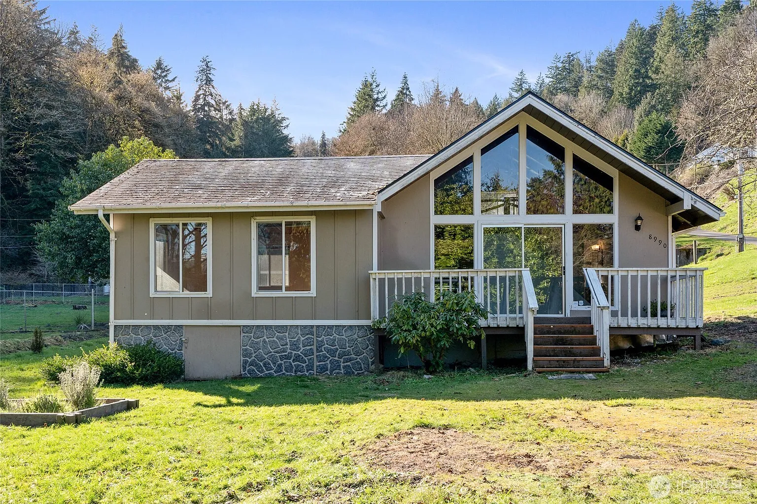 8990 SE Colvos Drive photo 1