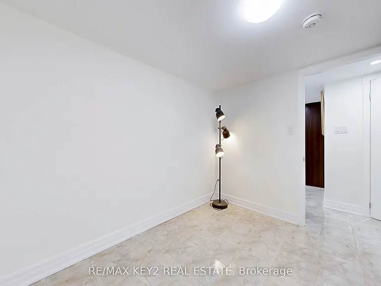 54 Oakford Dr #BASEMENT — Photo 25