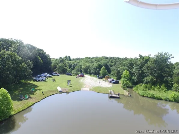 Weissman Pl, Edwards, MO 65326