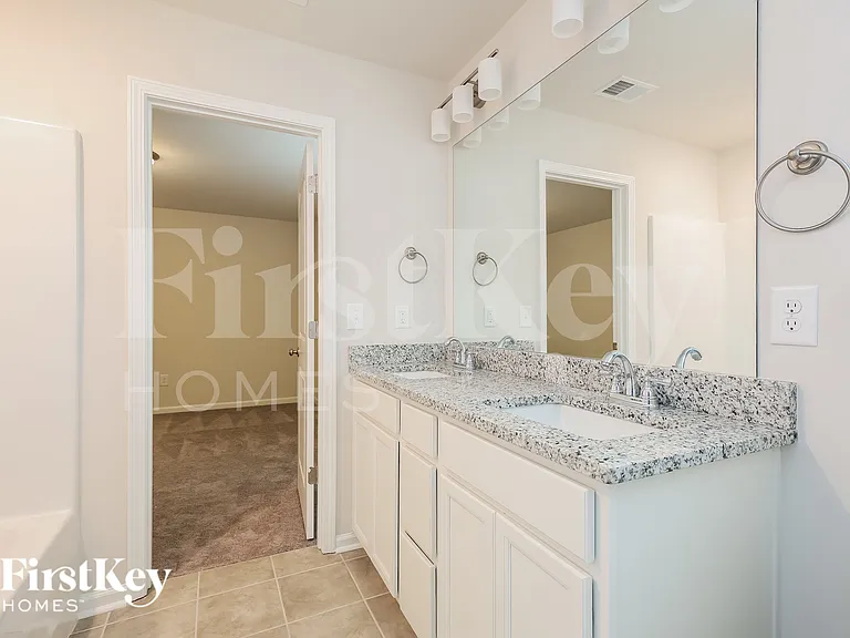 15 Ramblehurst Rd — Photo 13