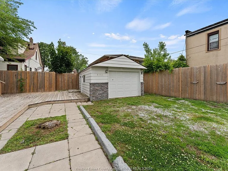 972 Wellington Ave #MAIN — Photo 18