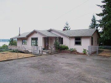 2nd image of 2014 Front Ave W