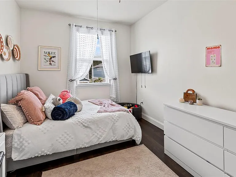 2872 Grand Kemerton Pl — Photo 36