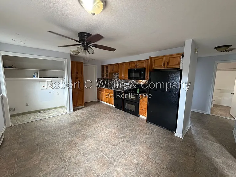 72 Colony St #3 — Photo 1