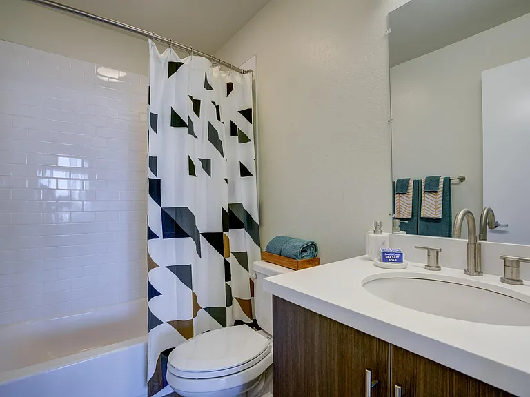 Belmont Glen Residences — Photo 13