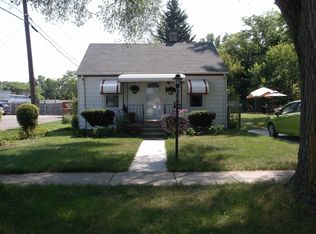 19020 Floral St, Livonia, MI 48152