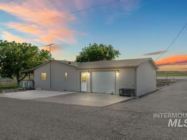 146 N Hammett Hill Rd, Hammett, ID 83627
