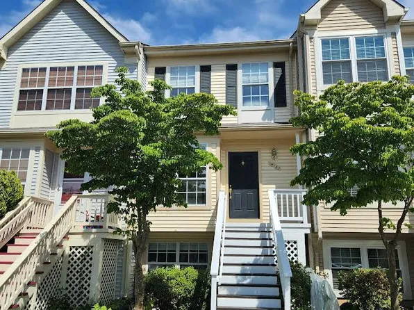 14141 Autumn Cir, Centreville, VA 20121