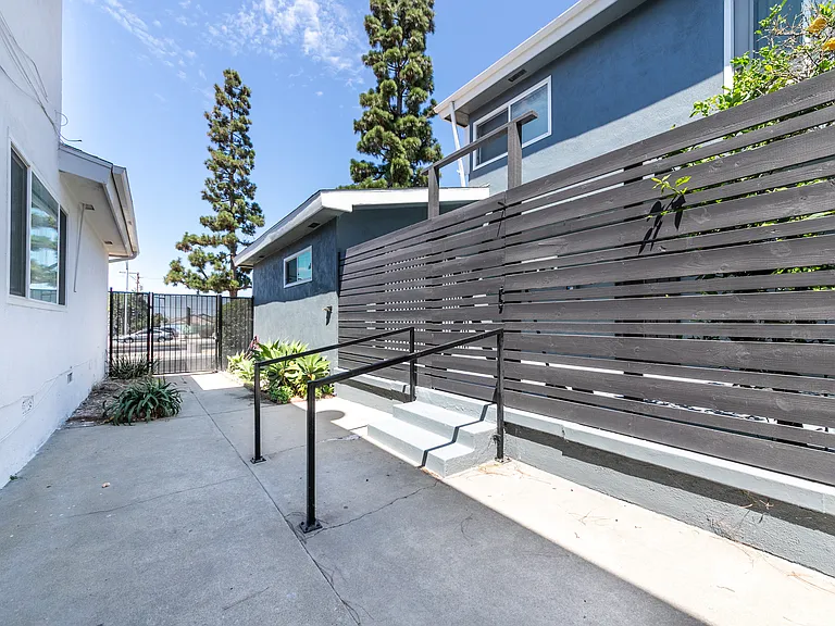 11126 Crenshaw Blvd #1 — Photo 21