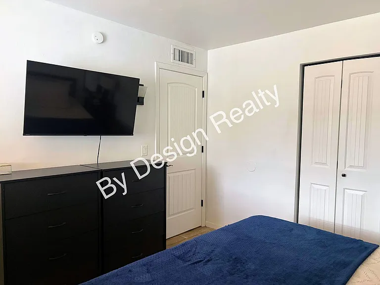 5840 E 36th St — Photo 7