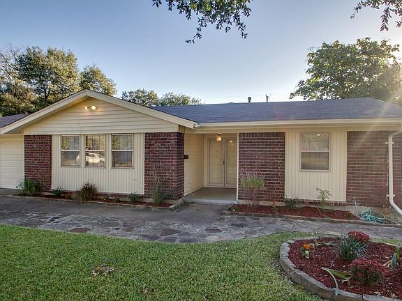 2nd image of 3817 Palomino Dr