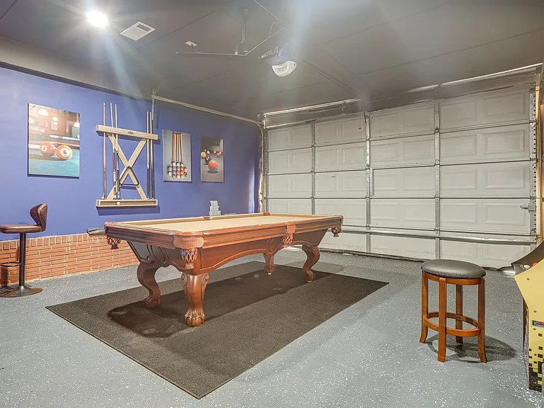 Building's Lounge