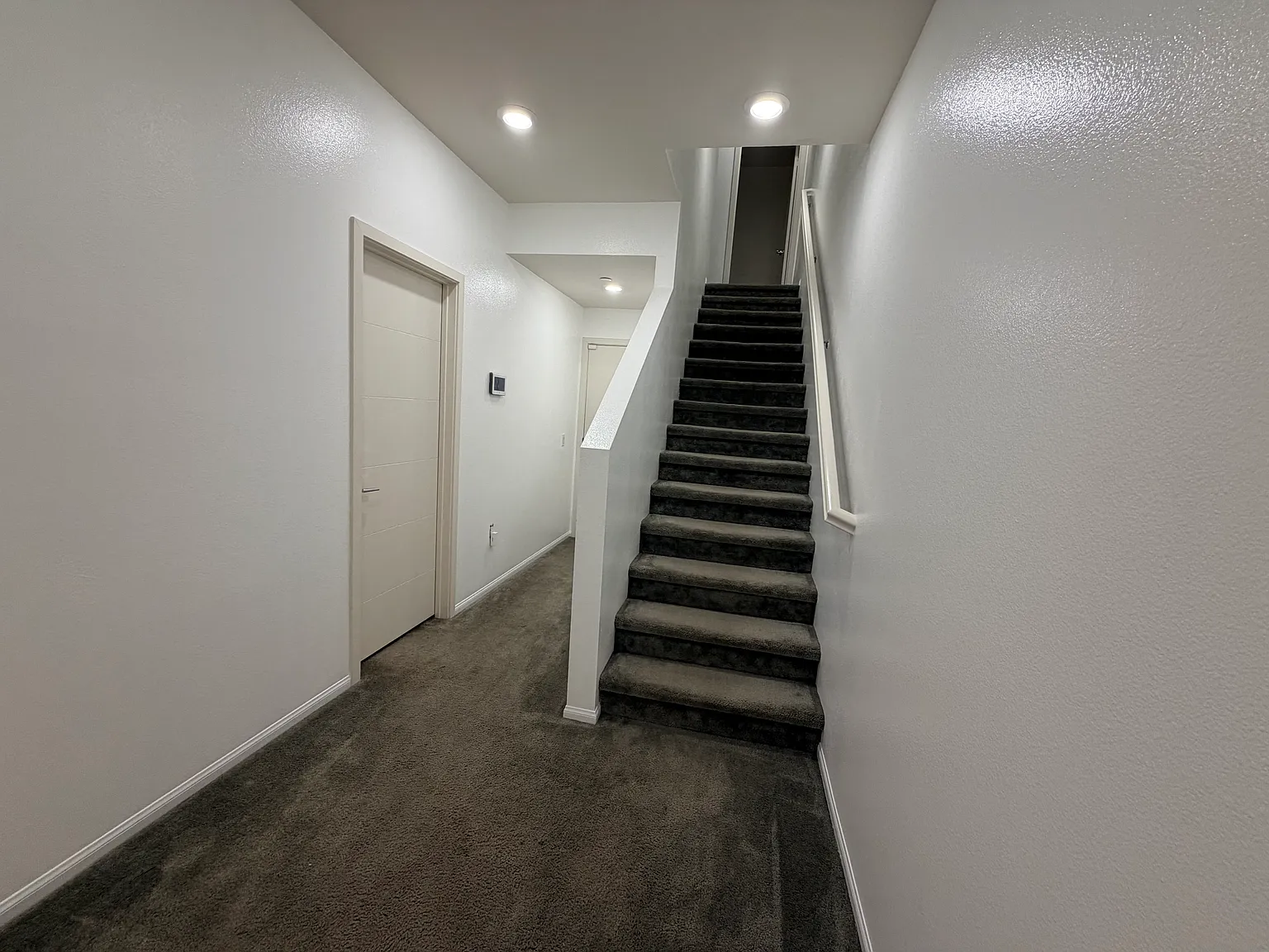 3 bed, 3.5 bath, 2139 sqft, $4,250 — Photo 4