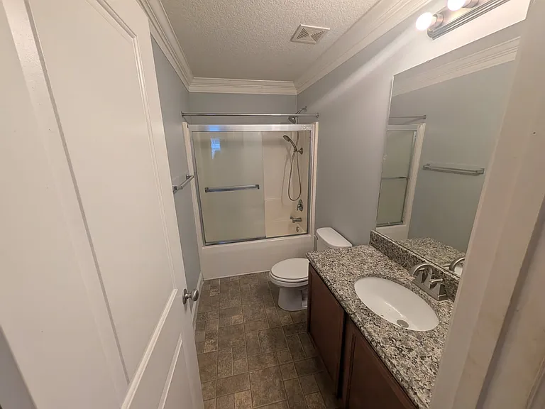 9 Summerdale Dr — Photo 8