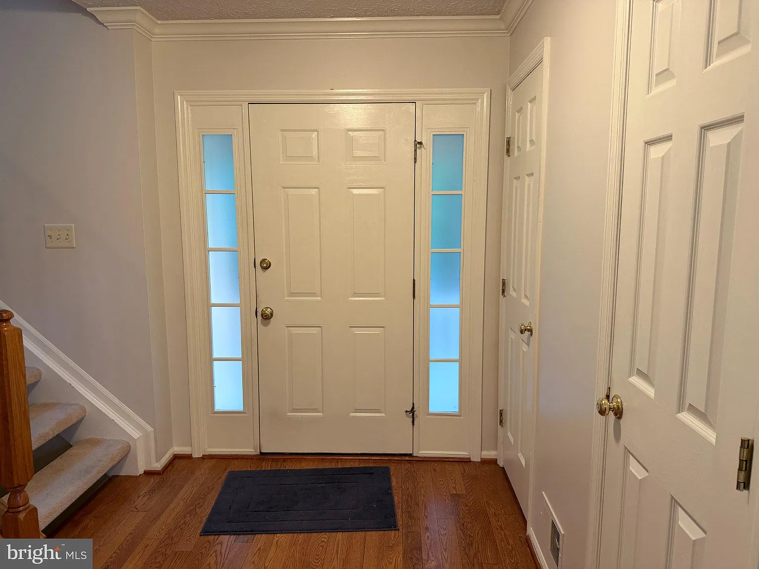 3 bed, 2.5 bath, 2012 sqft, $3,000 — Photo 3