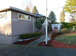 2504 Sunset Dr W, University Place, WA 98466