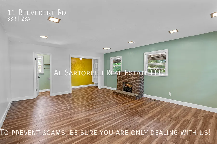 Lots of space in this Pet Friendly home in established neighborhood — Photo 3