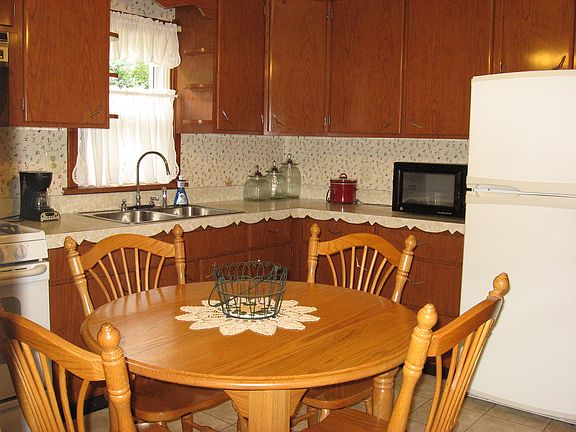 4th image of 246 Maryellen Dr